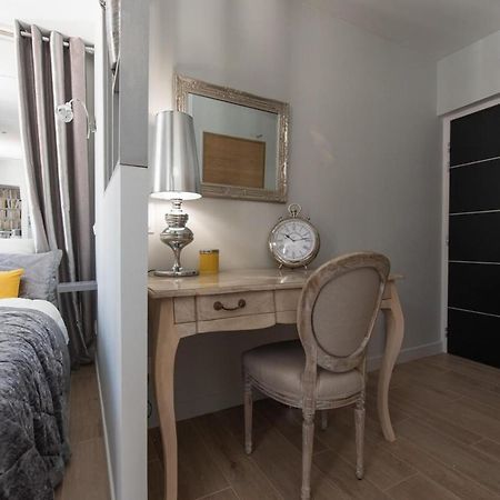 Le Petit Prince- Studio Cosy 2 Pers -Metro Valmy Lyon Kültér fotó
